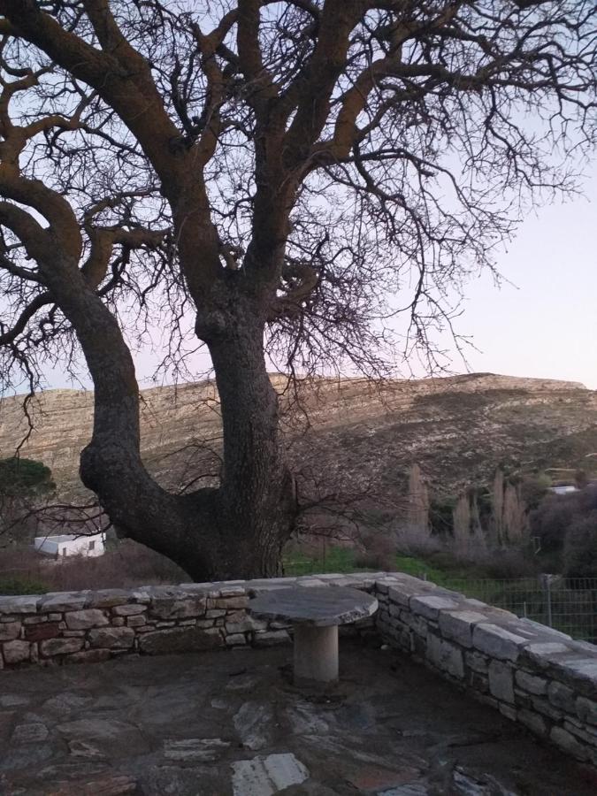 Imellos Apérathos المظهر الخارجي الصورة
